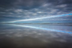 C5_reflections_on_the_beach